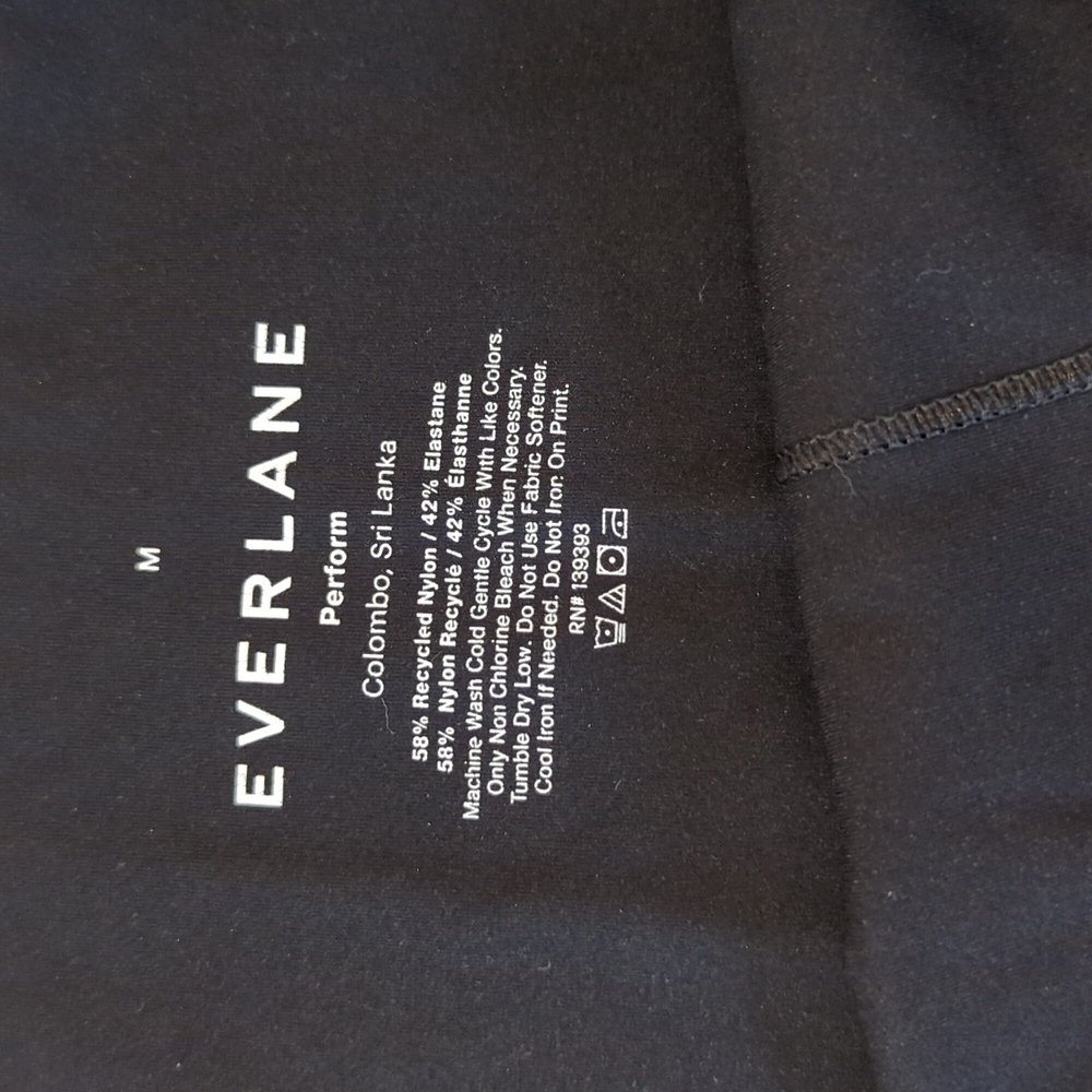 Everlane Perform Capri M - Picture 4 of 6